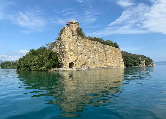 La Chascona Di Farnese Casa Di Tufo Nel Borgo