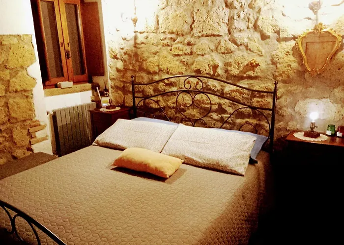 La Chascona Di Farnese Casa Di Tufo Nel Borgo