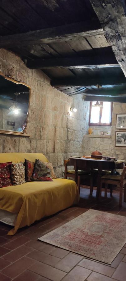La Chascona Di Casa Di Tufo Nel Borgo Appartamento *